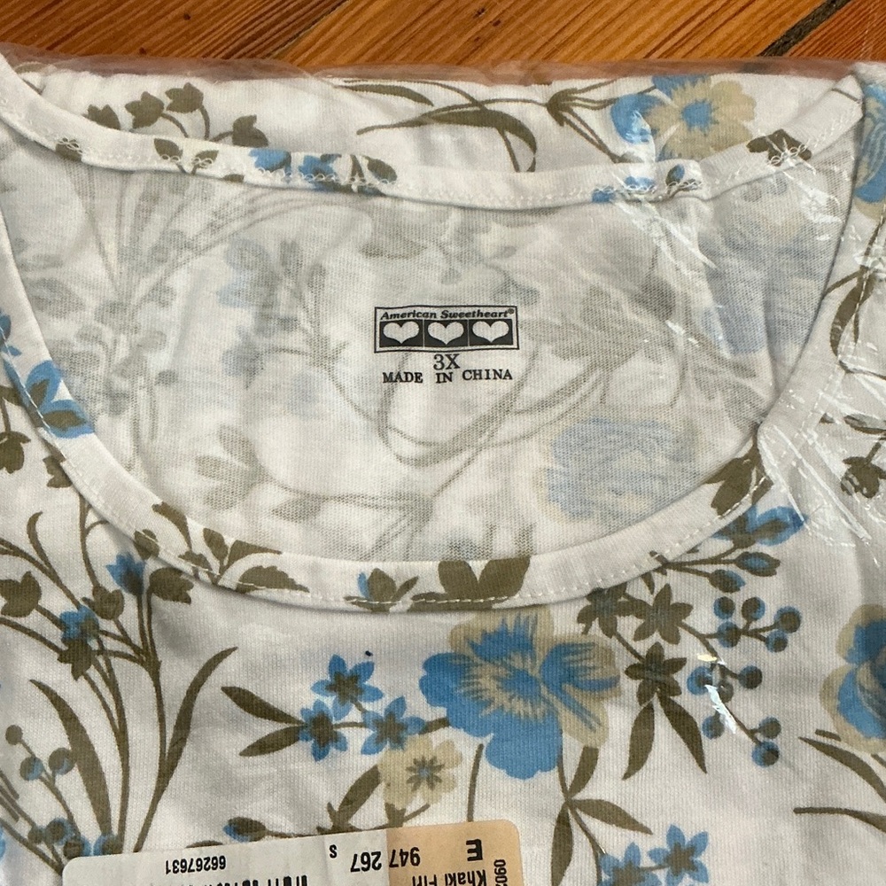 American Sweetheart Floral Short Sleeve Tee - Blue and White